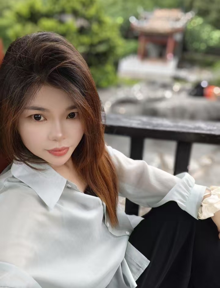 服务系辣妹小七