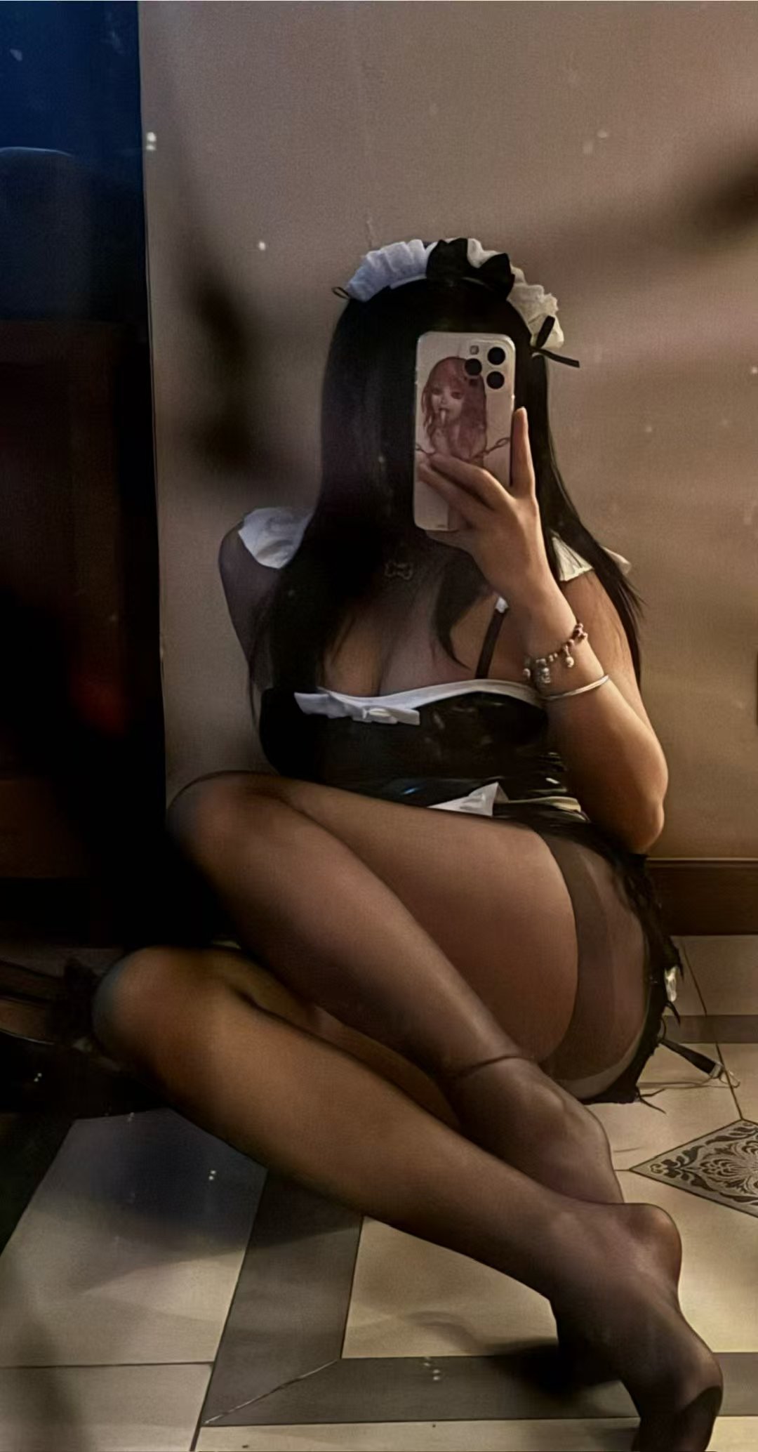 童颜巨乳嫩妹雯雯