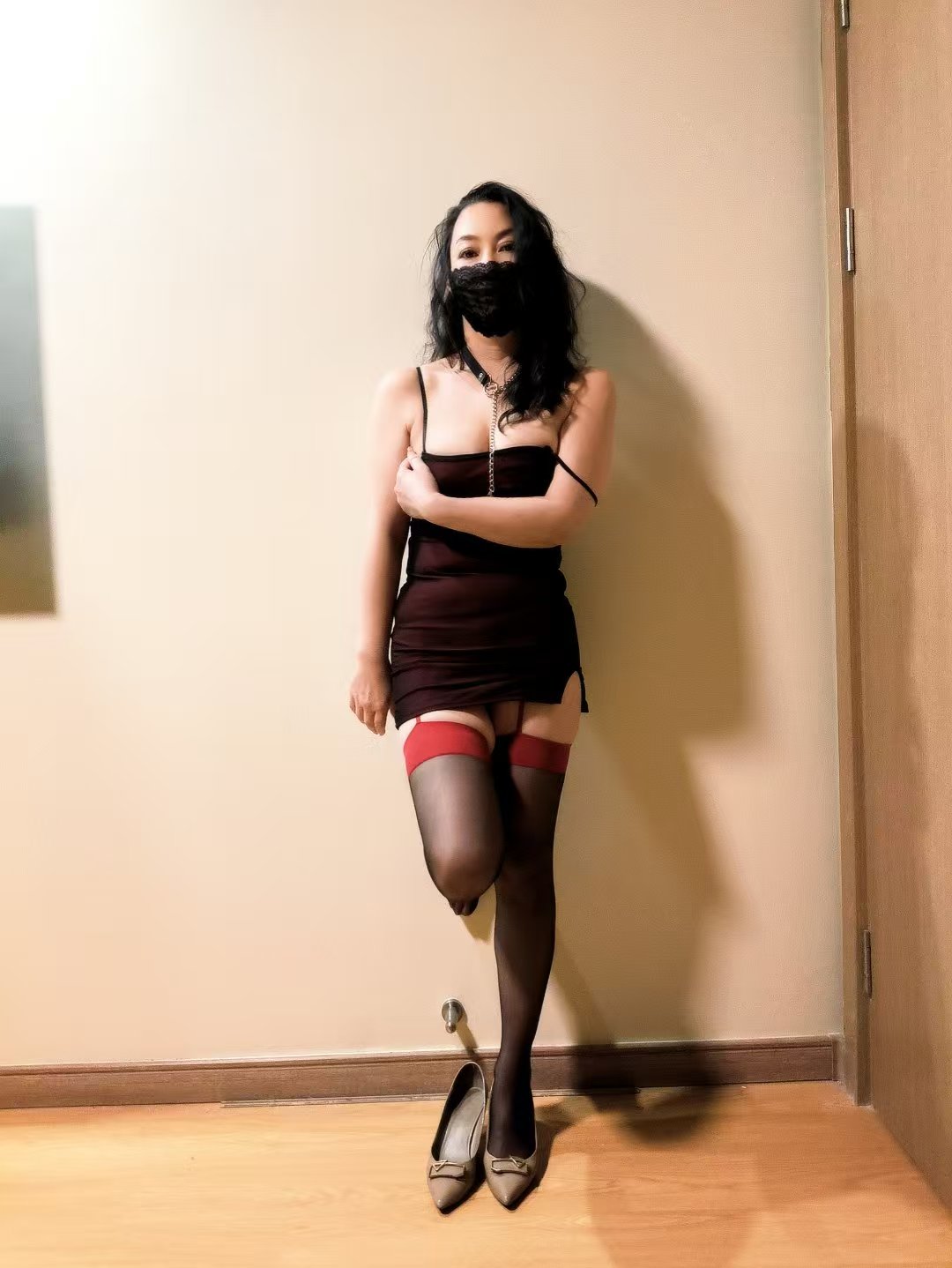 热辣情趣轻熟女雨滴