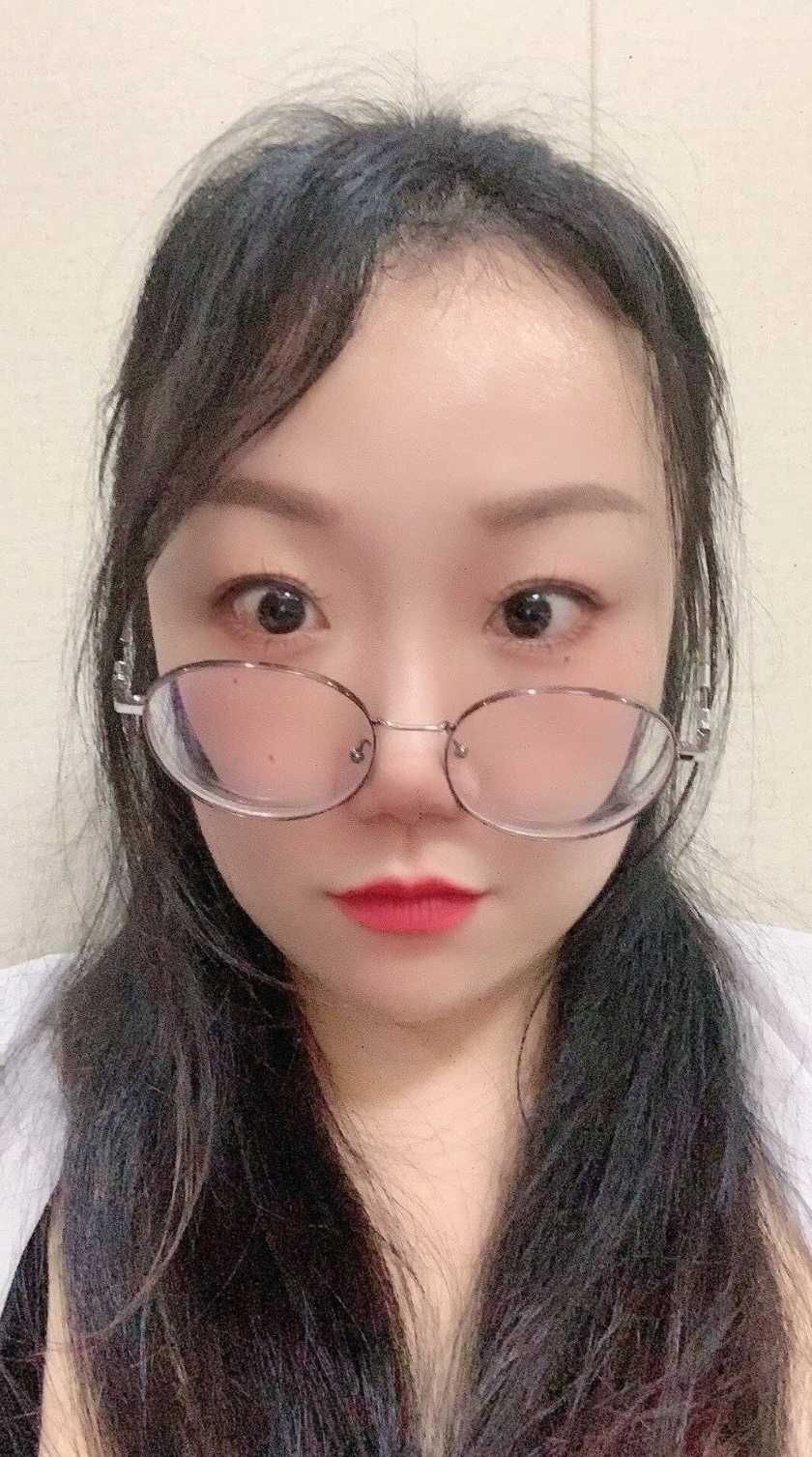 龙华眼镜妹老师