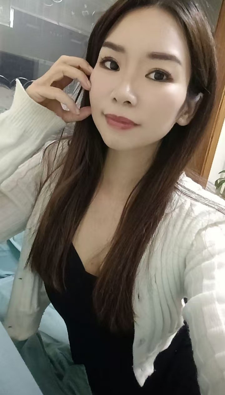 热辣服务系小姐姐柚子