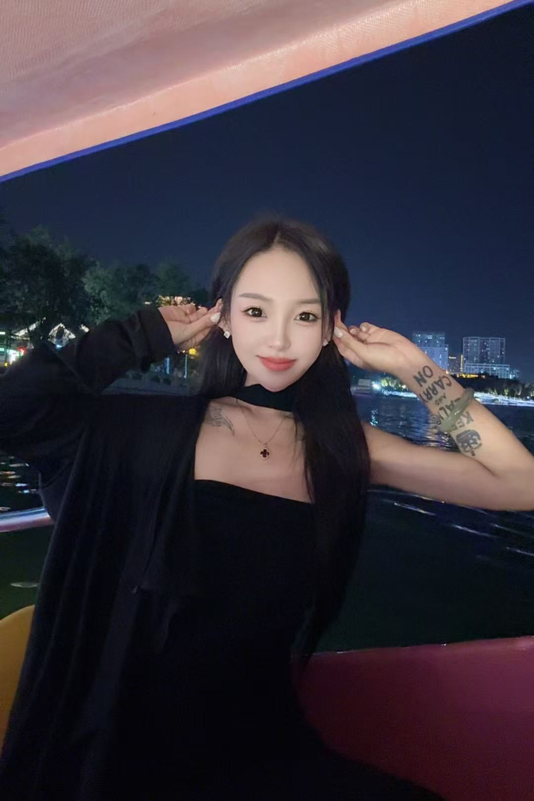 新华区高颜值妹子，极品身材