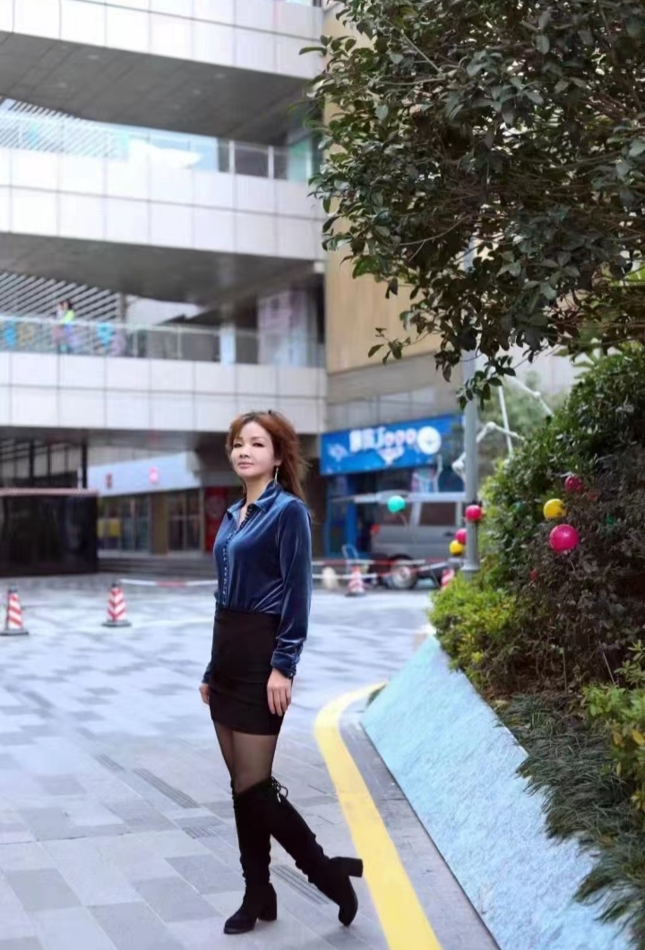 服务系熟女姐姐春一