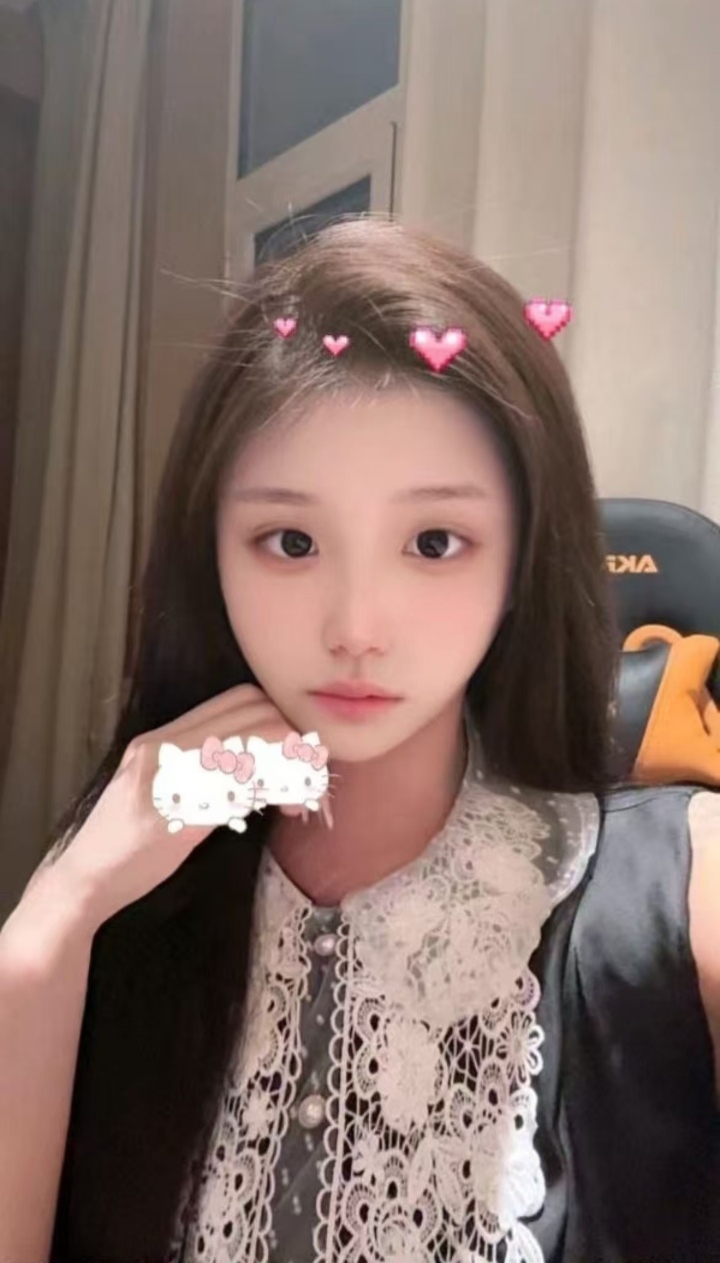 顺义白嫩甜妹小小