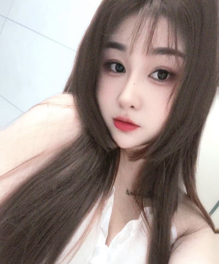 上城丰满美腿西西