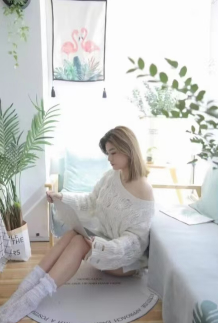 西青短发御姐小九