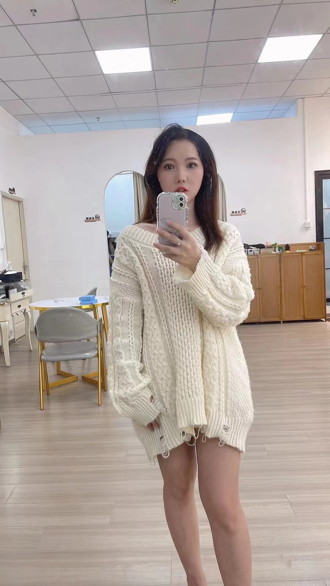 白云梅花园萝莉型兼直新人会所已经帮你培养好了，尽管舔食