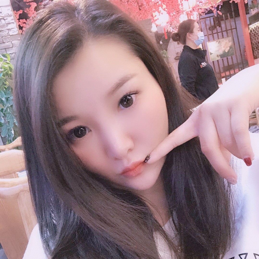 长宁桃子美甲师