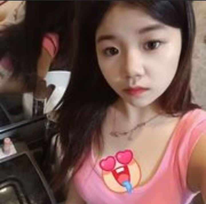 丰润白净嫩妹艾莉