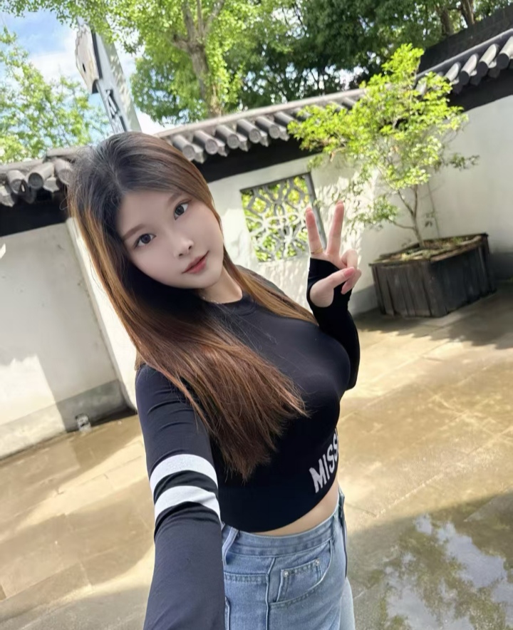 石龙白嫩辣妹美玲