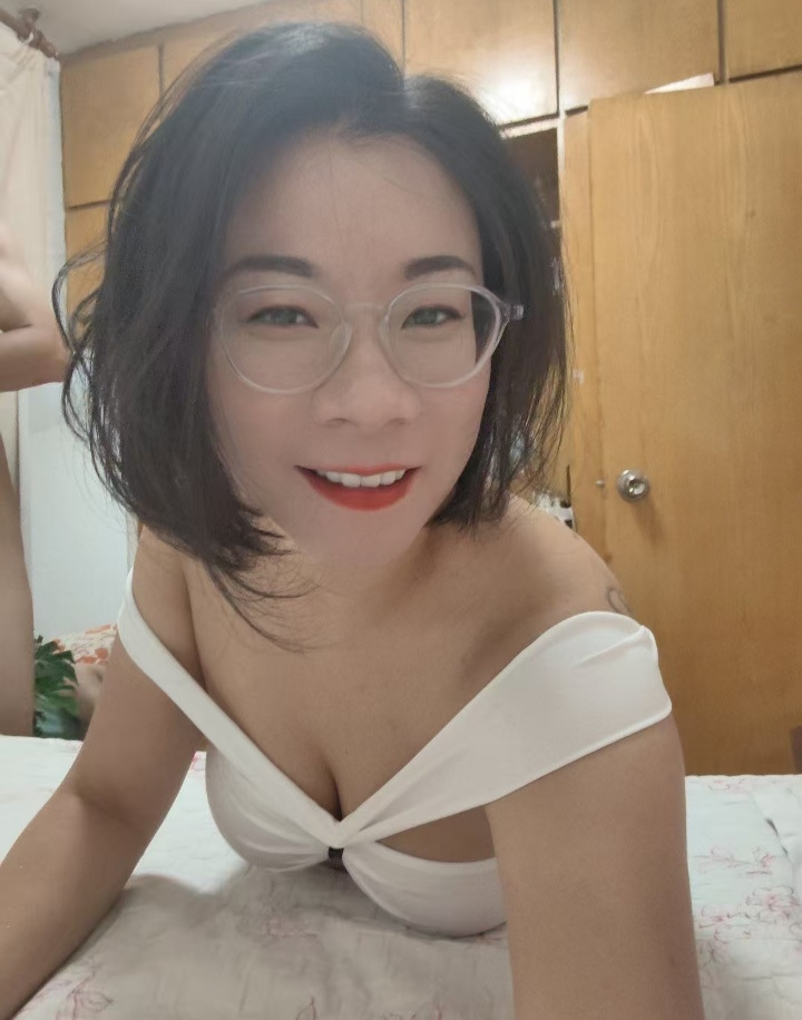 五塘情趣眼镜欲女