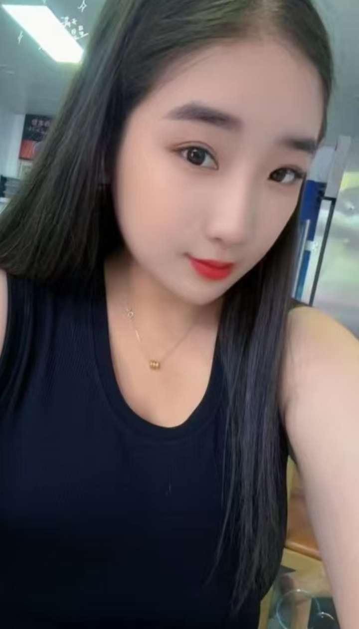 白嫩大波妹媛媛