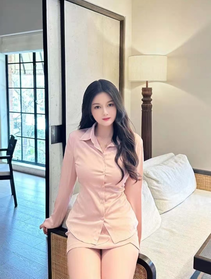 光谷美臀辣妹香奈儿