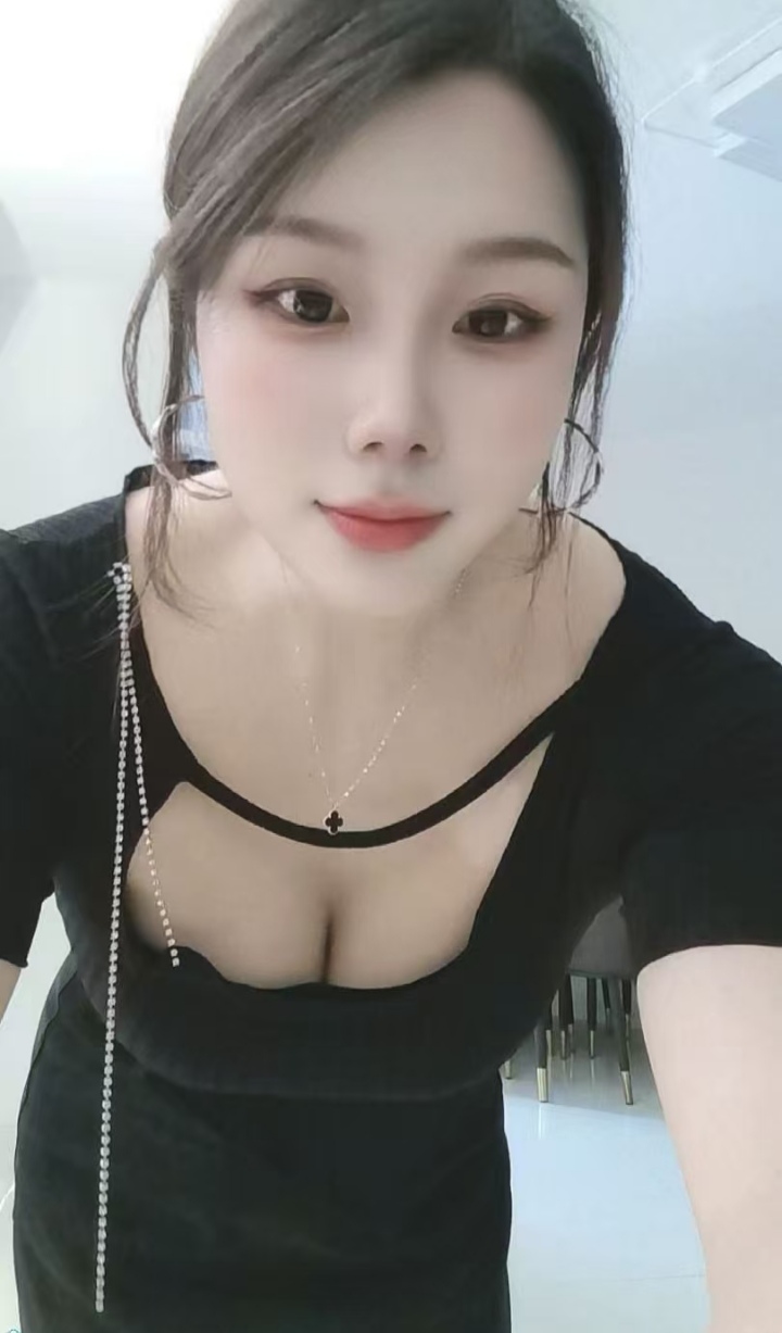 极品美胸御姐依蓓