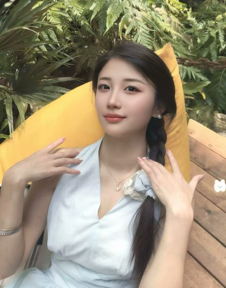 丰润白嫩甜妹思思