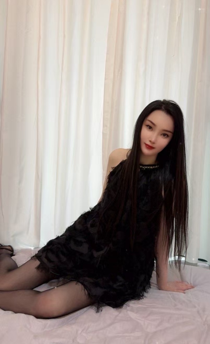 上城美腿御姐米果