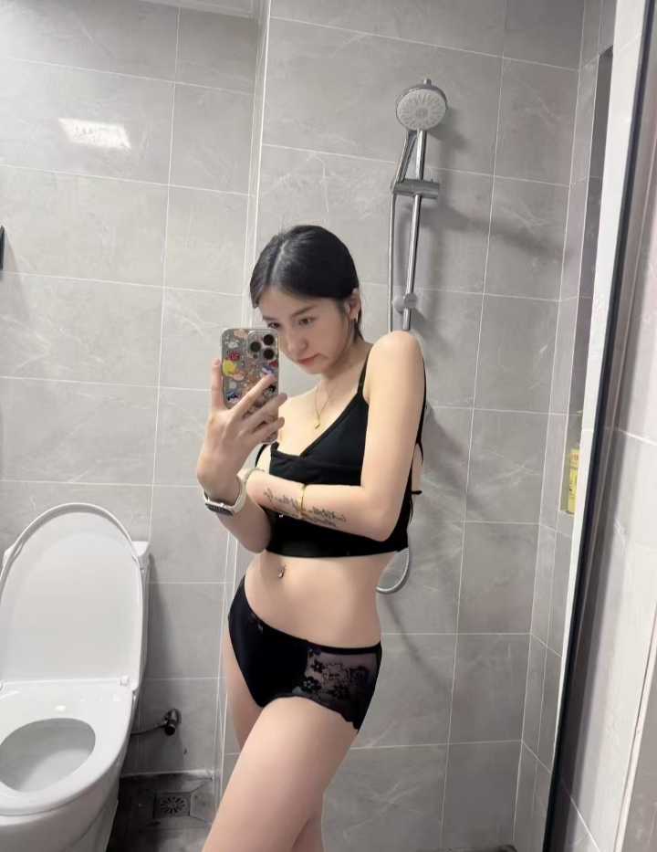 江宁白嫩小女友