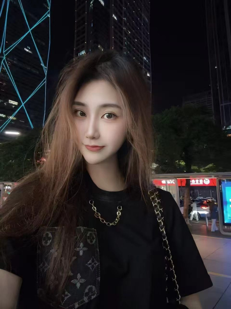 白嫩美妞雪梨个人兼职