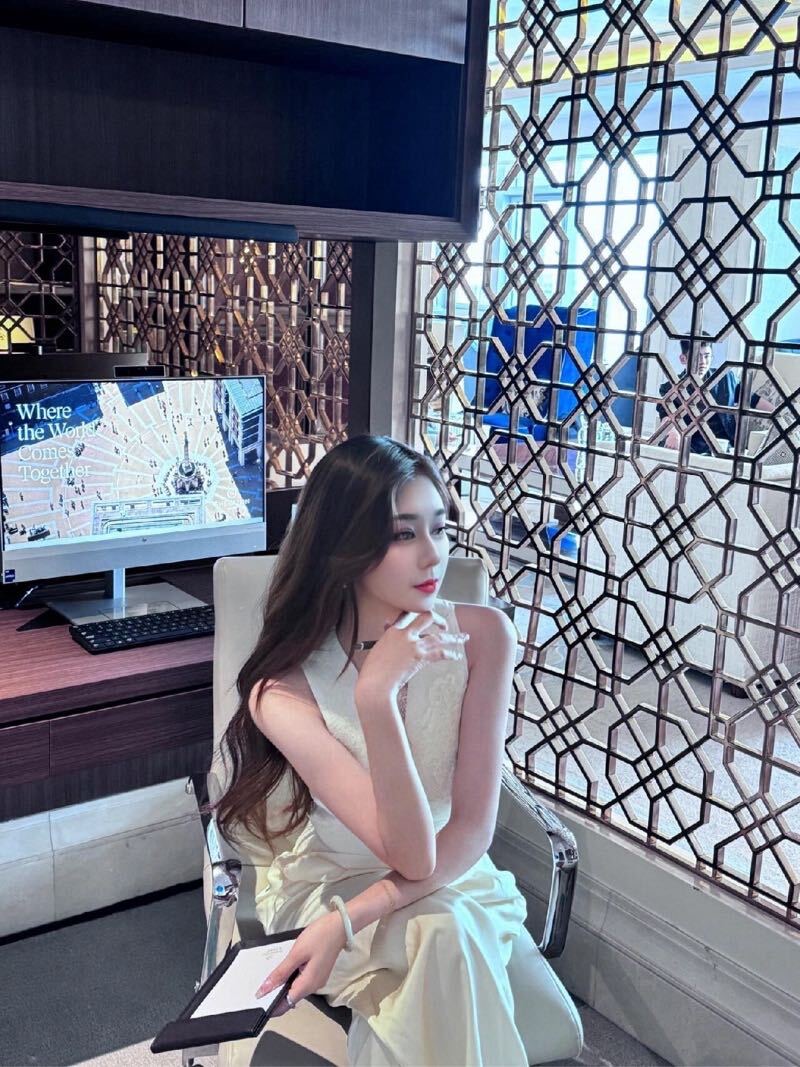 知性风雯雯，短暂兼职