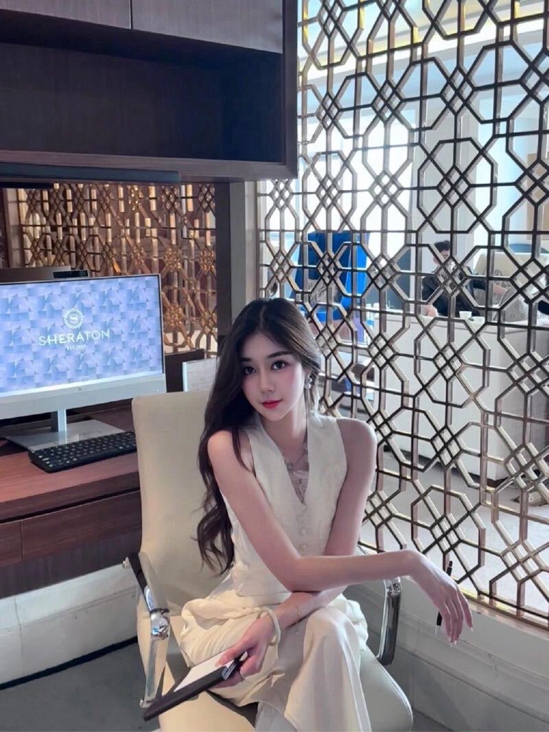 知性风雯雯，短暂兼职