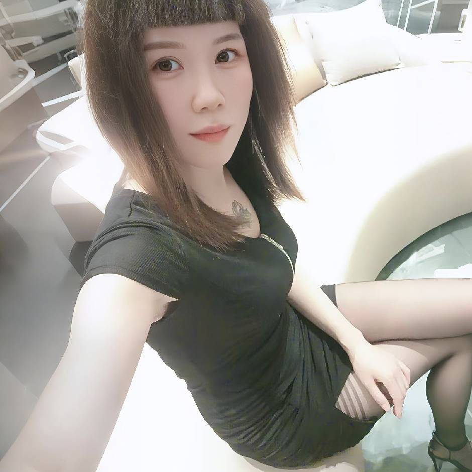 东莞大朗she~吻三通的风sao黑蝴蝶