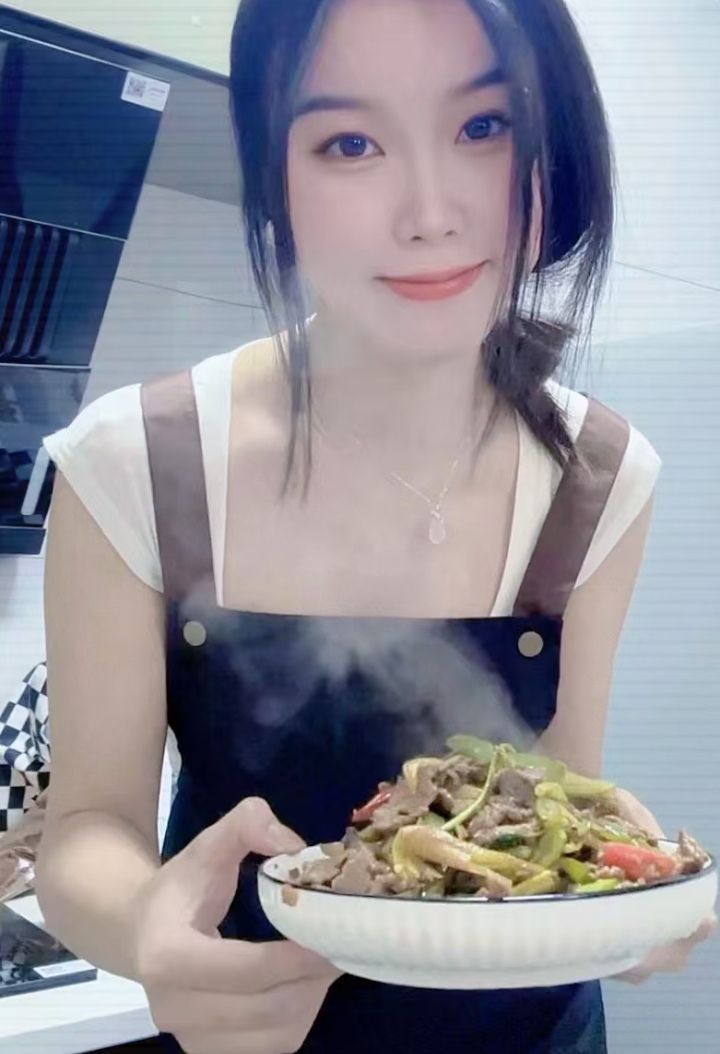 徐汇纯欲小女友雯雯