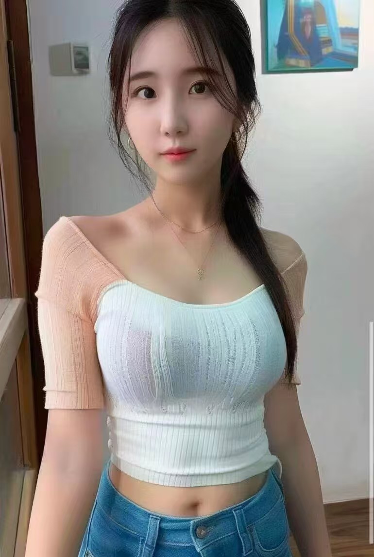 丰润诱人小女友温情