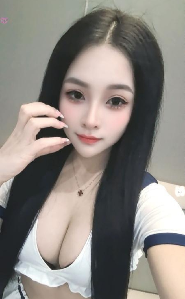 西乡大波女友泡泡