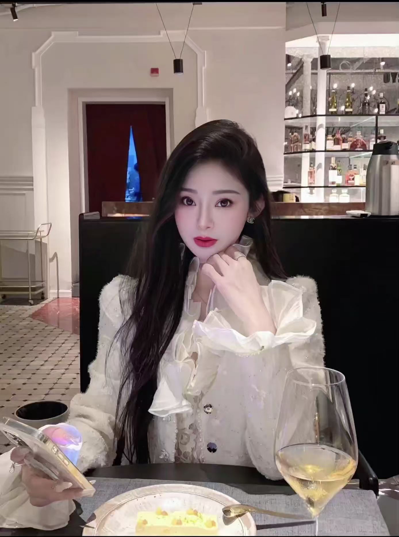 极品身材气质妞苹果