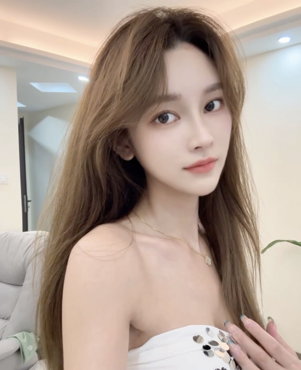 福田白嫩小女友秋秋