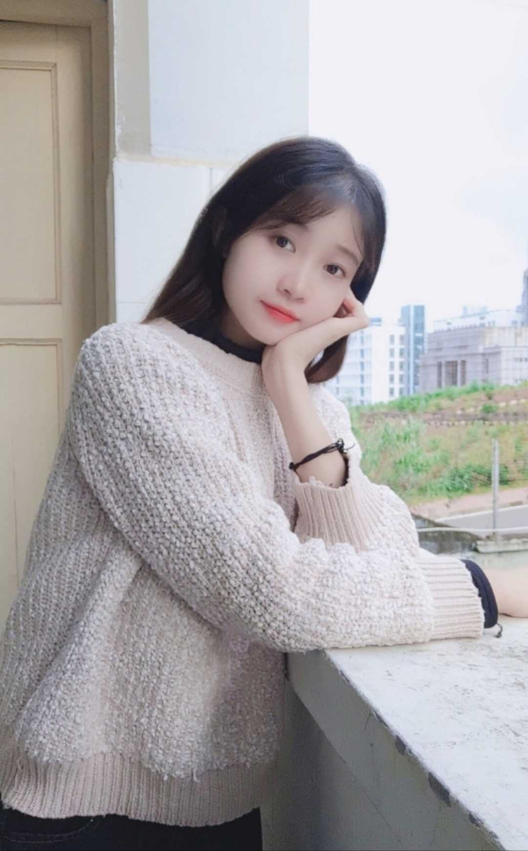 高新区白嫩小女友苏菲