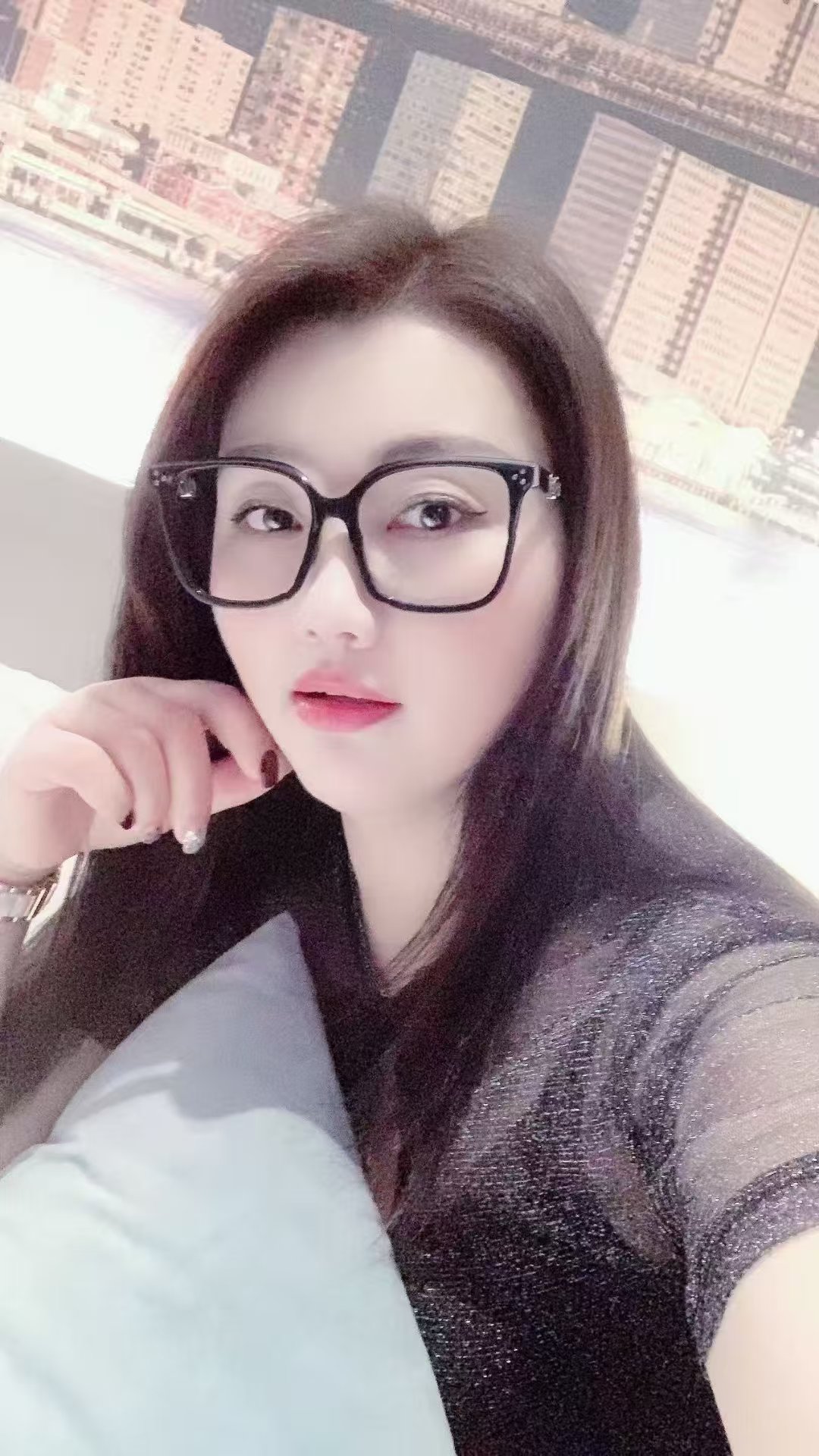 丰润眼镜辣妹宋雨欣