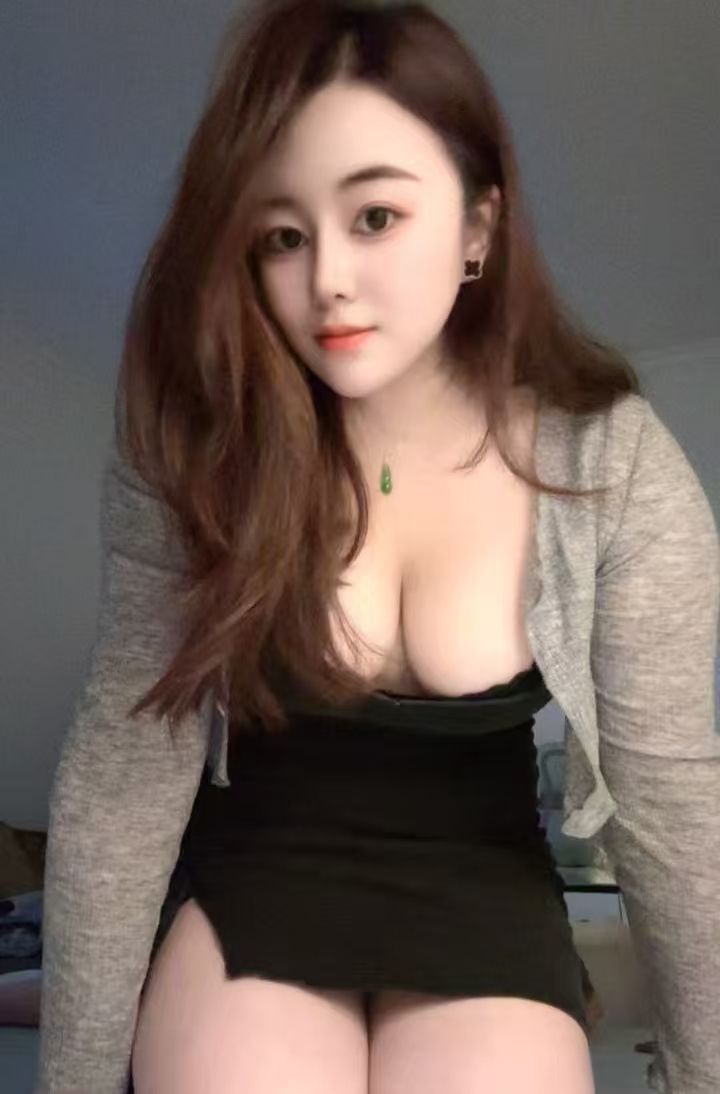 微胖极品桃子美眉