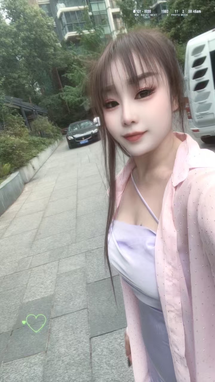 武侯美乳嫩妹妮妮