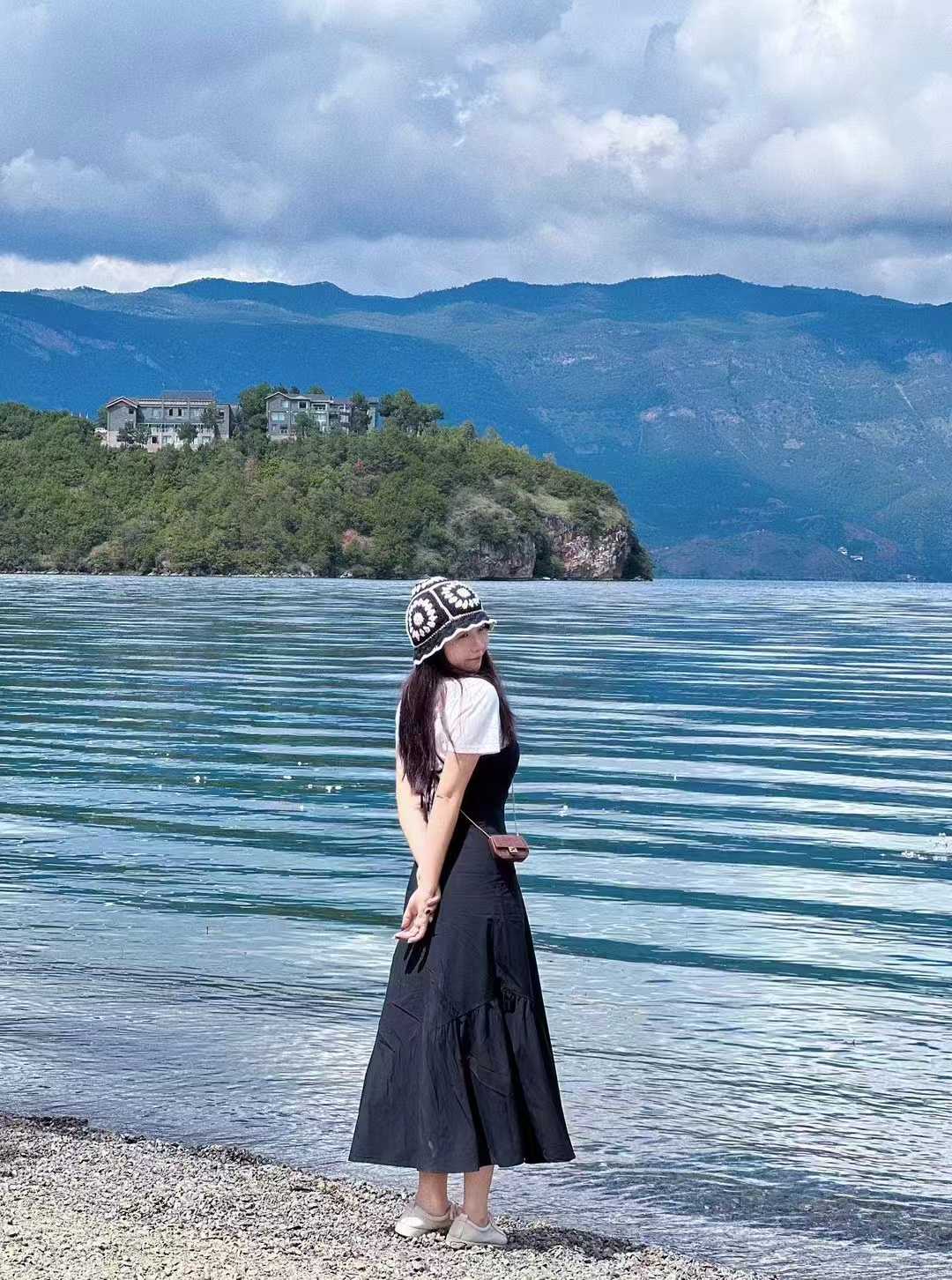 气质甜妹兼职珊珊