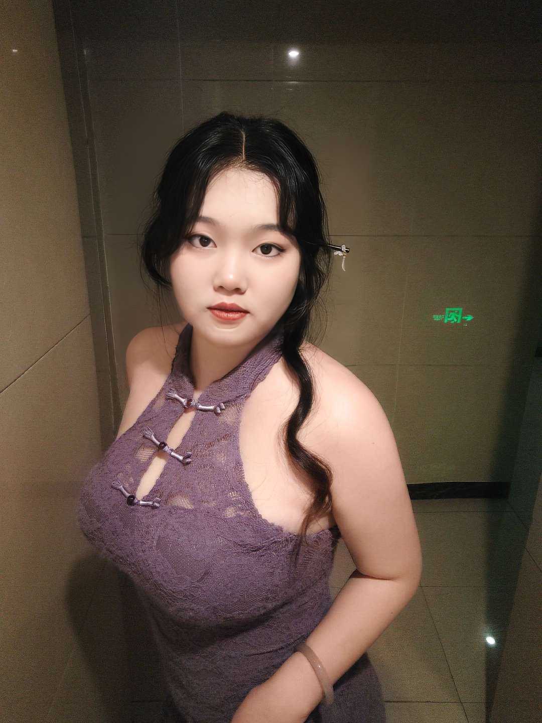 巨乳小胖妹kiwi