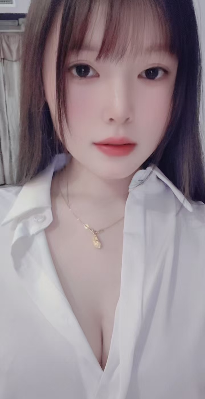 三峡广场白嫩甜妹小仙