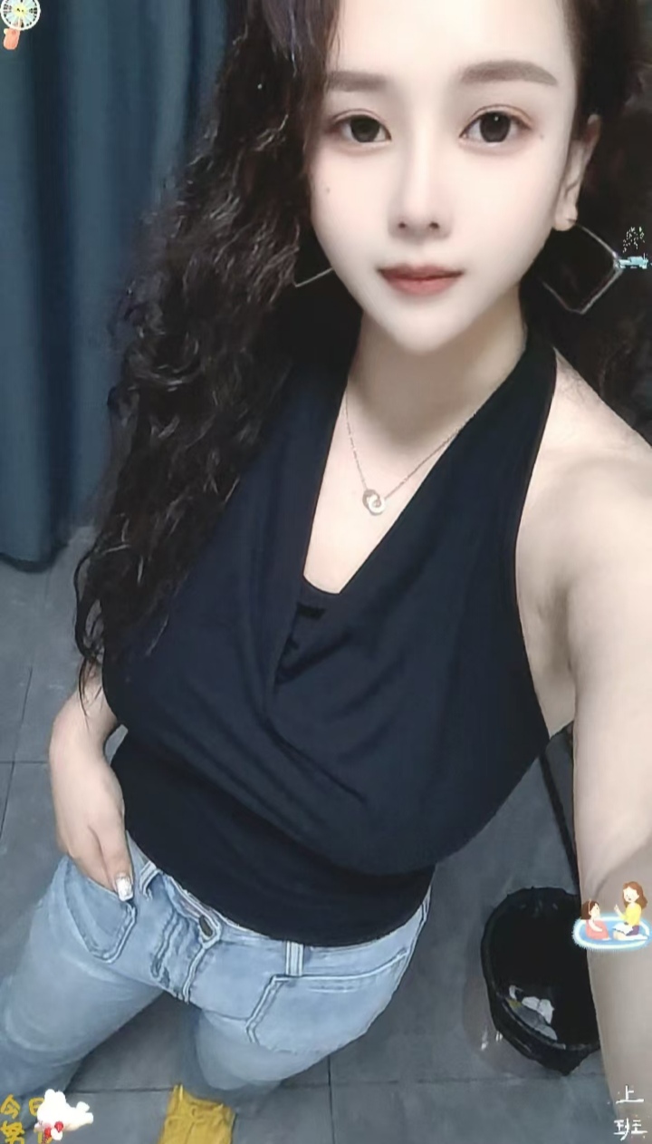 极品身材美妞小冰