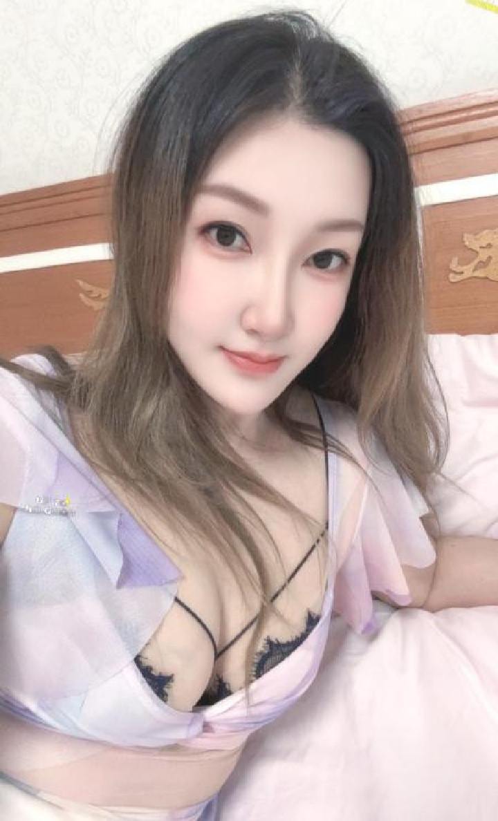 极品身材御姐苗苗