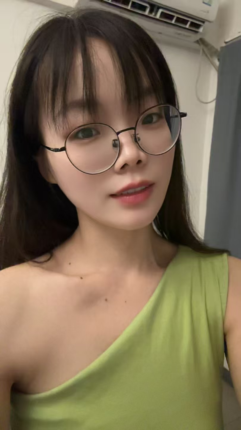 虎门眼镜甜妹乐乐