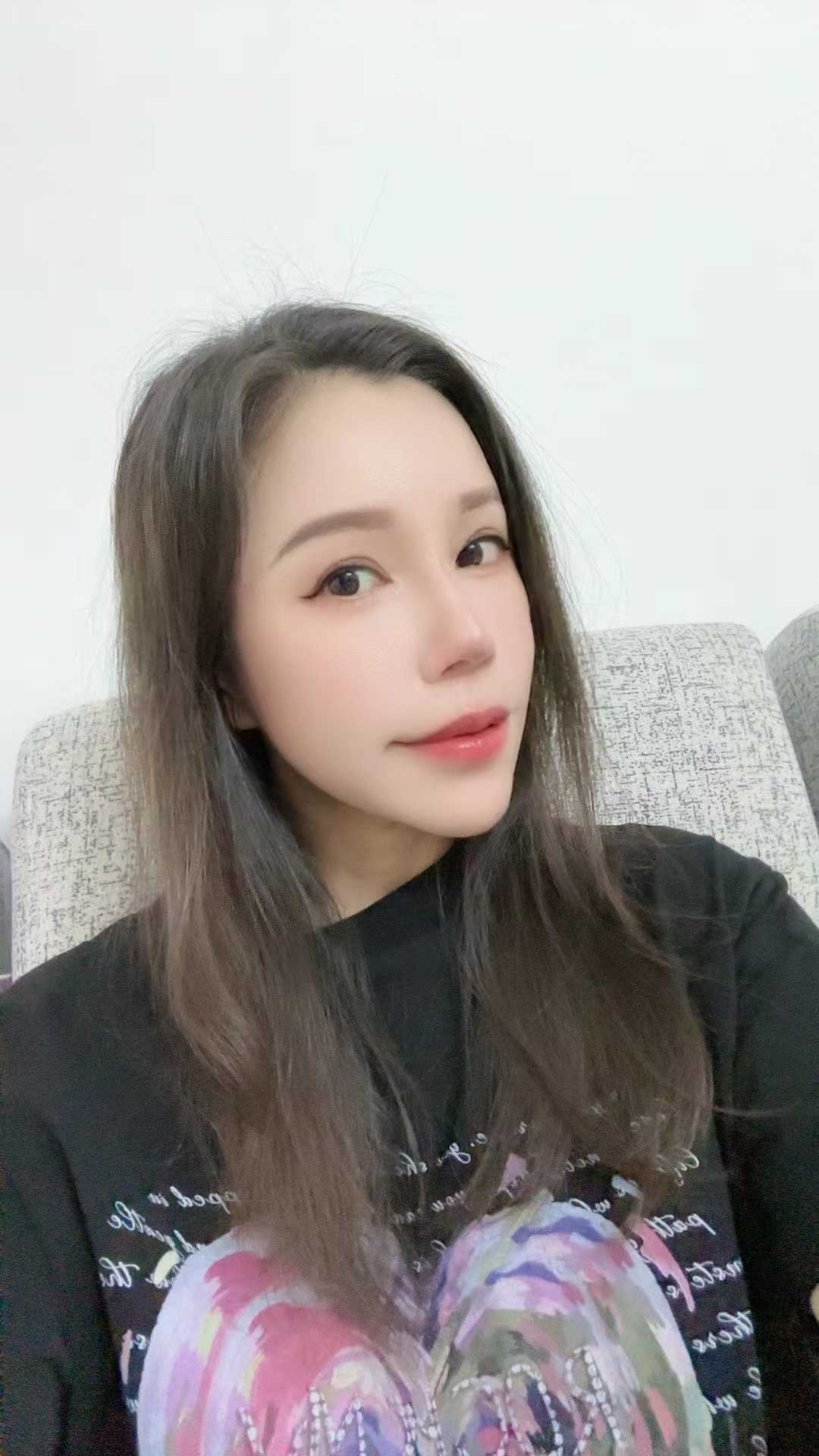 青秀热辣玲玲小姐姐