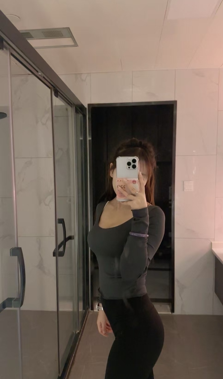 普陀白嫩小女友美婷