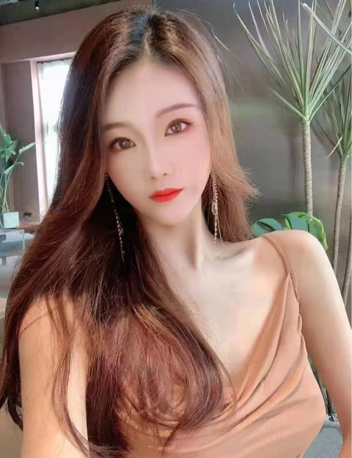 天河白嫩大奶汐汐