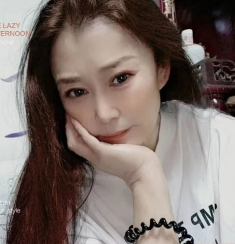 长的一般 , 身材还可以