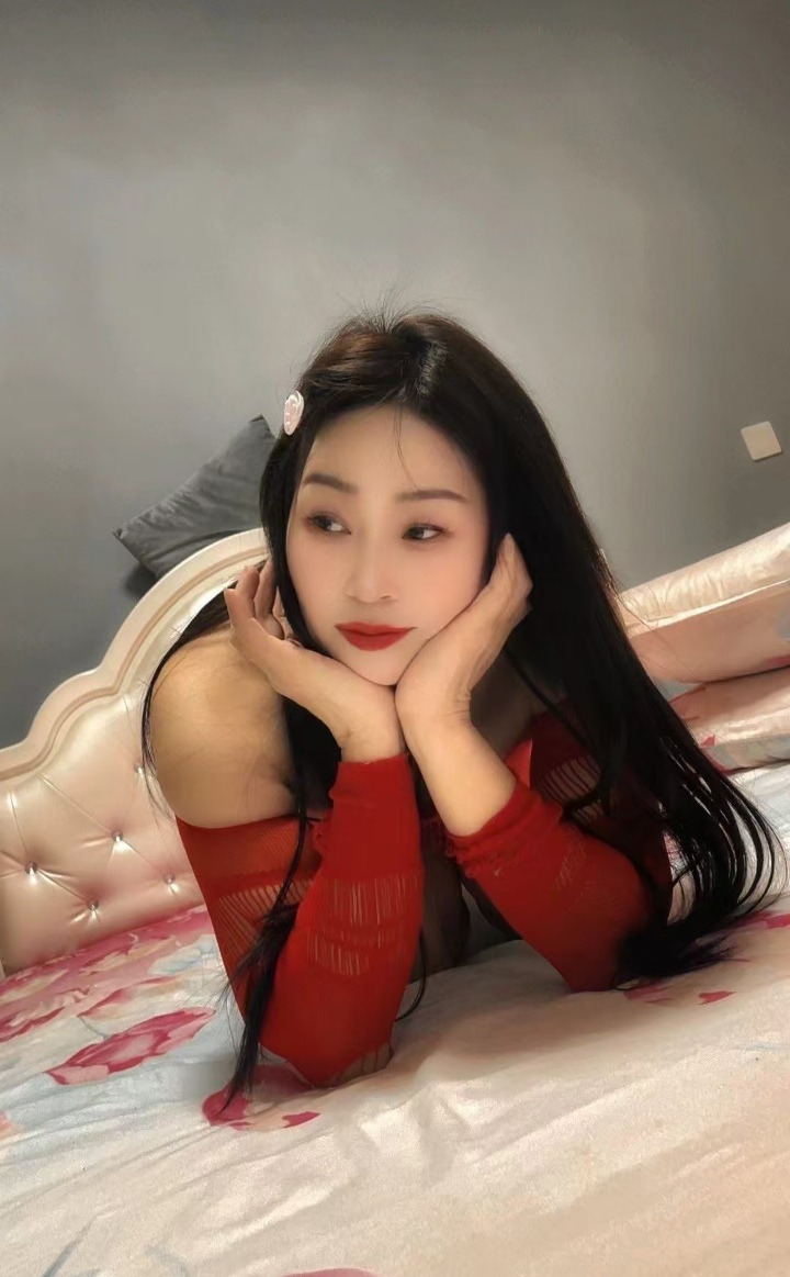 丰满热辣小少妇甜妞