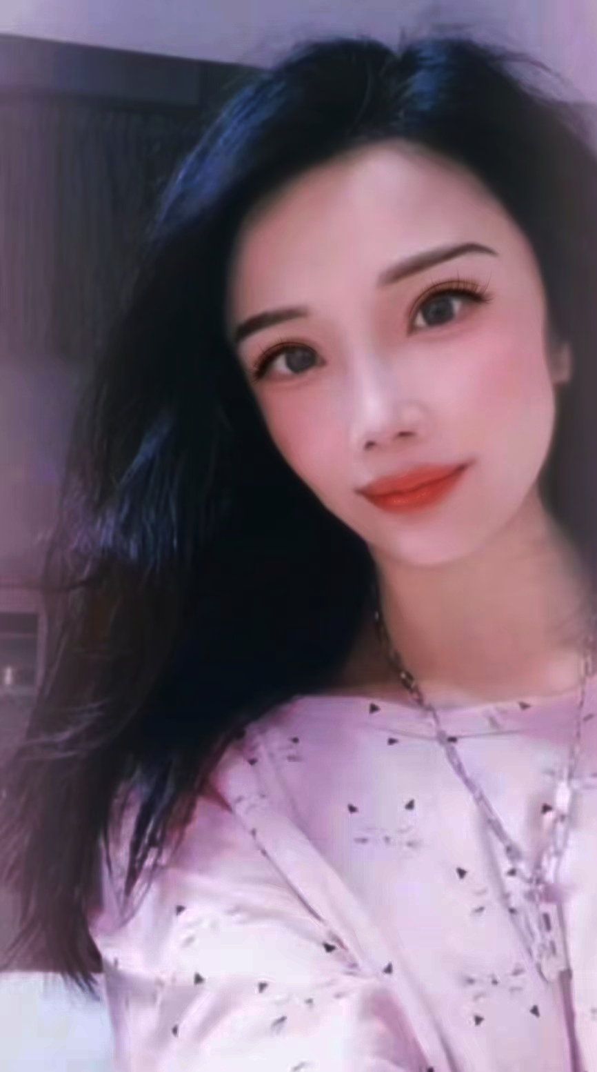 天河公园地铁站 小琴