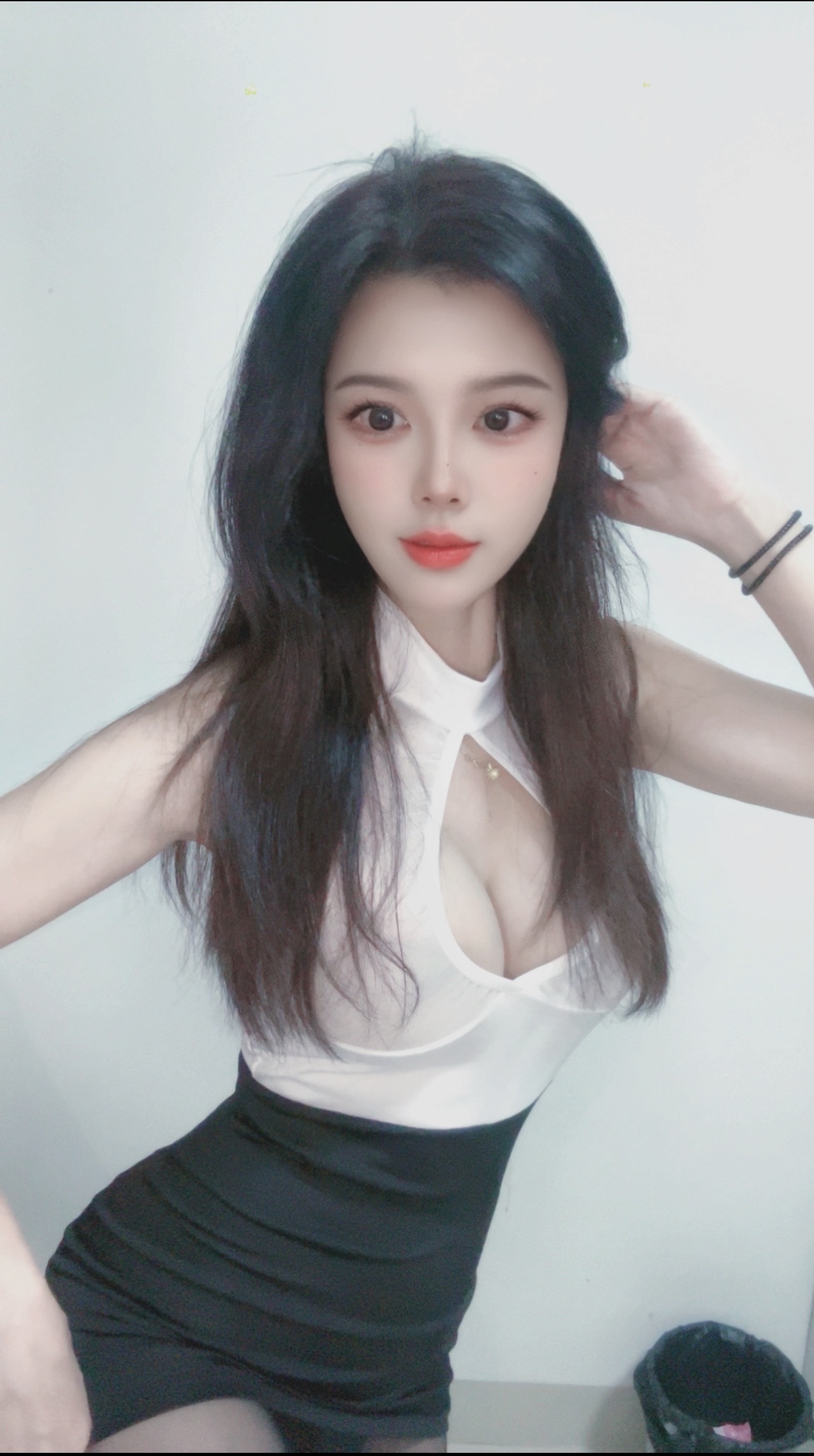 天河梅花园模特依依