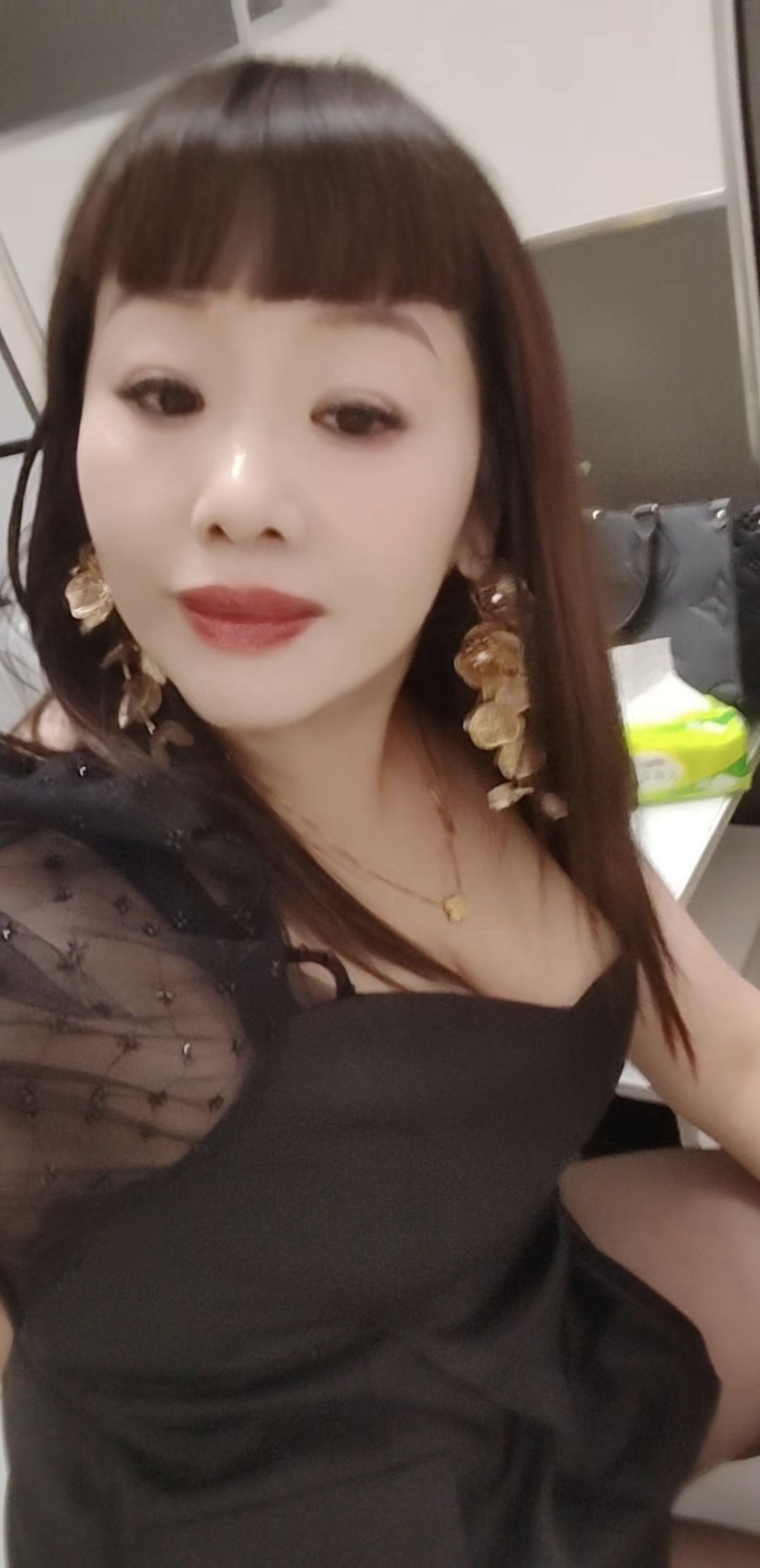 天河岗顶熟女少妇 主打性价比