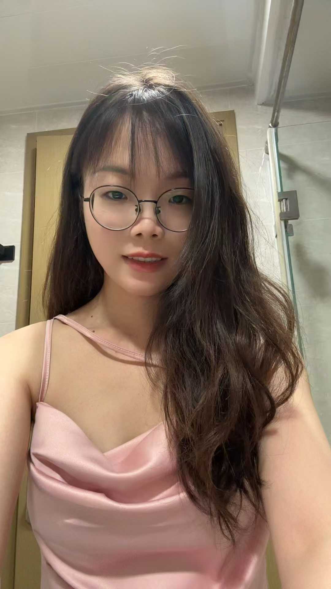 虎门撩人眼镜甜妹乐乐