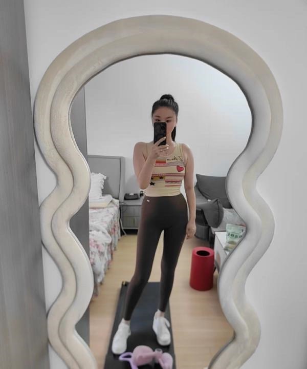 沙井气质兼职御姐